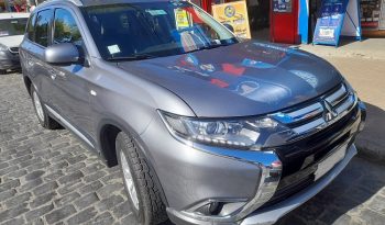 
										Mitsubishi Outlander full									