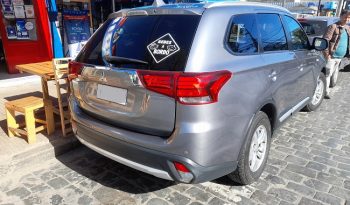 
										Mitsubishi Outlander full									