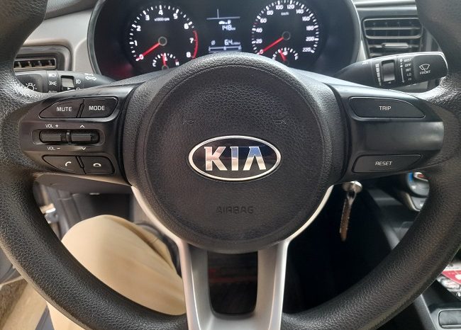 
								Kia Rio 4  LX full									