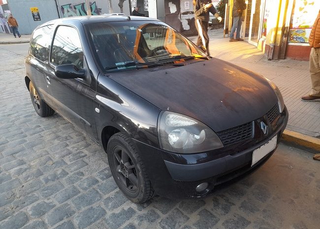 
								Renault Clio full									