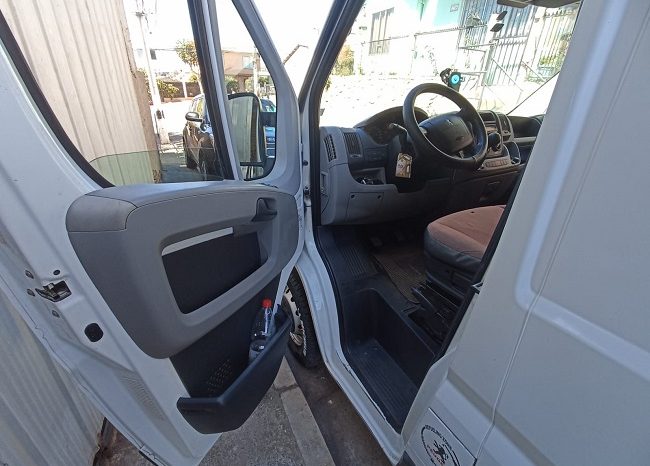 
								Peugeot Boxer full									