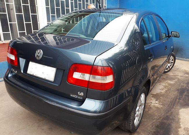 
								Volkswagen Polo full									