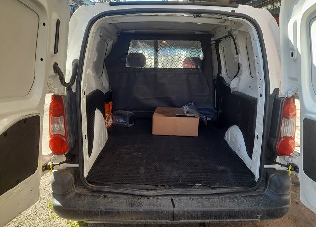 
								Citroen Berlingo full									