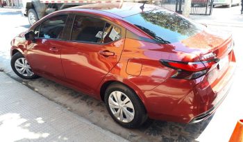 
										Nissan Versa Sence MT full									