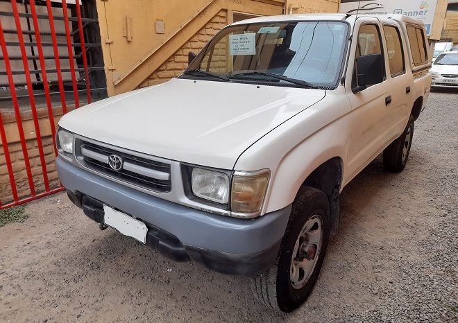 TOYOTA  HI LUX  STD  Dcab. 4X4