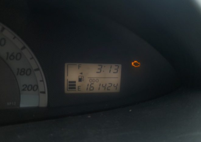 
								Toyota Yaris  GLI full									