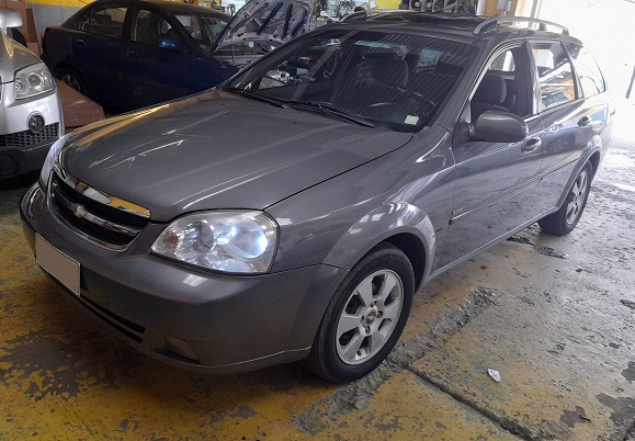 Station Wagon Chevrolet Optra LS Limited