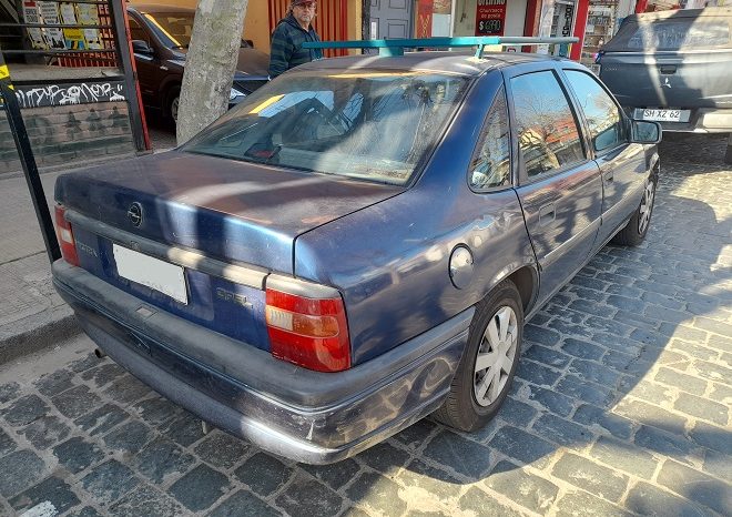 
								Opel  Vectra full									