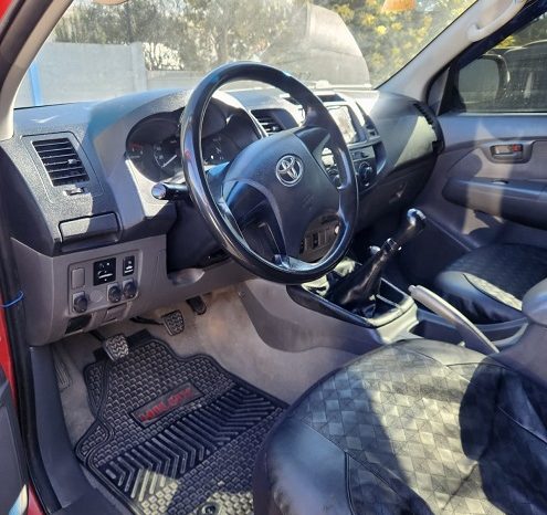 
								Toyota New Hilux DCab, 4X4 full									