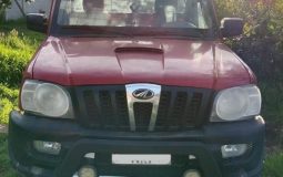 Mahindra Pick up 4X4