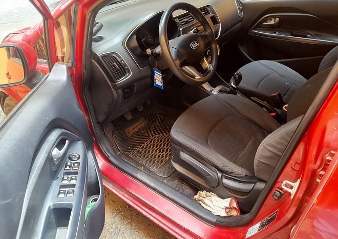 
								Kia Rio 5  EX full									