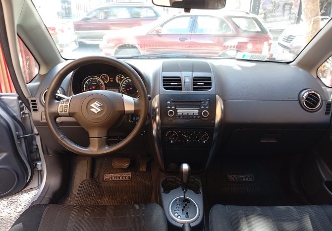 
								Suzuki SX4 Crossover HB Aut full									